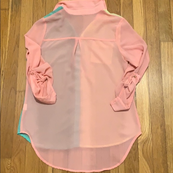 🎉HP🎉 Edge sheer colorblock shirt - Picture 5 of 5